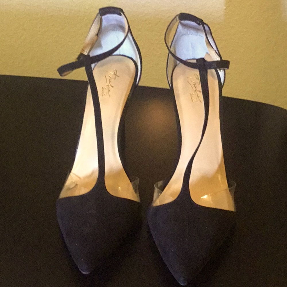 Thalia Sodi Black T-Strap Pointed Toe Heels size 10.5